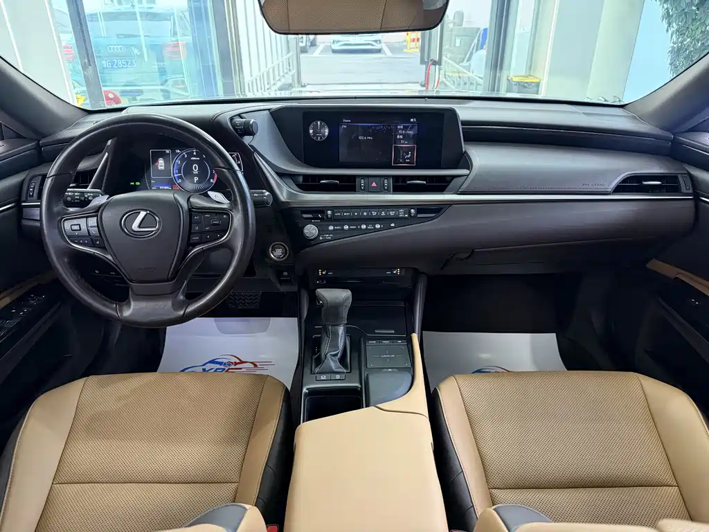 Lexus ES — миниатюра 5
