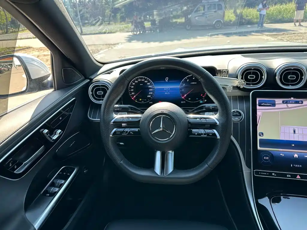 Mercedes-Benz C-Class — миниатюра 19