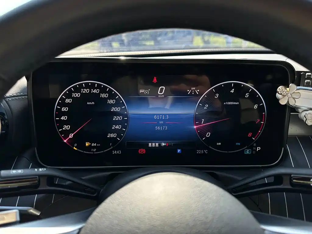 Mercedes-Benz C-Class — миниатюра 11