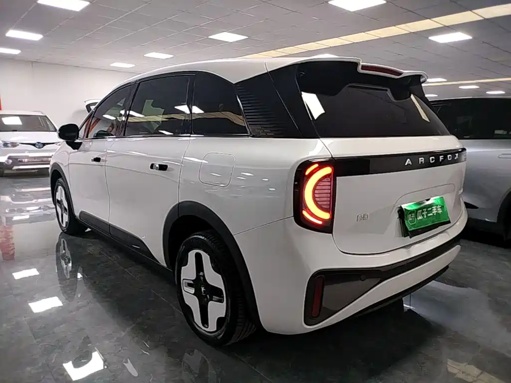 ARCFOX S — миниатюра 5