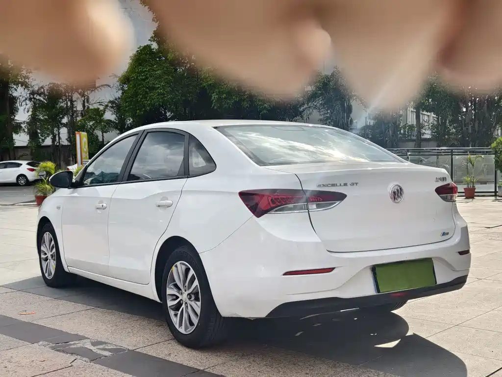 Buick Excelle — миниатюра 7