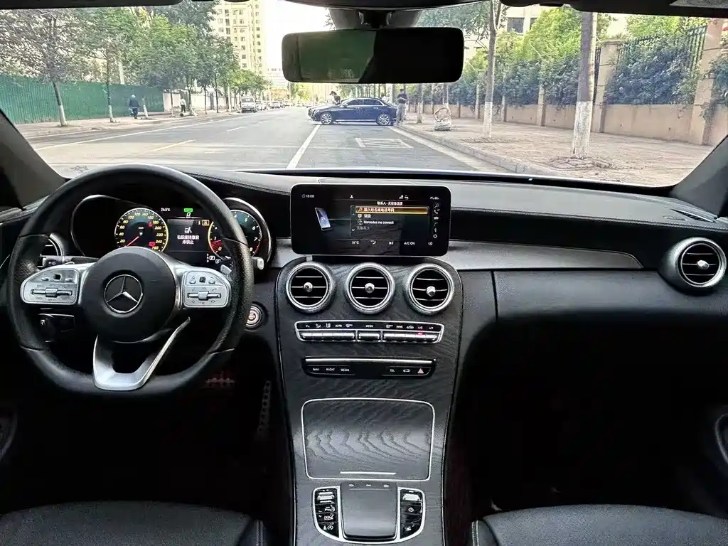 Mercedes-Benz C-Class (Import) — миниатюра 4