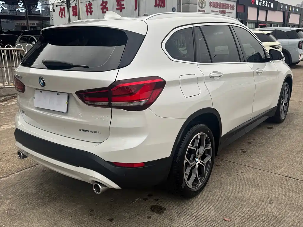 BMW X1 2022 — фото 8