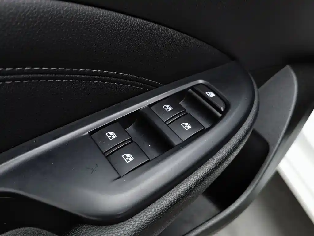 Buick Excelle — миниатюра 9
