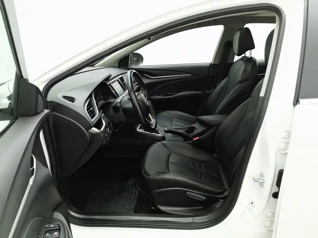 Buick Excelle — миниатюра 10