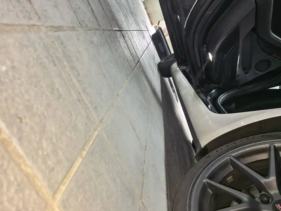 Tesla Model 3 — миниатюра 22