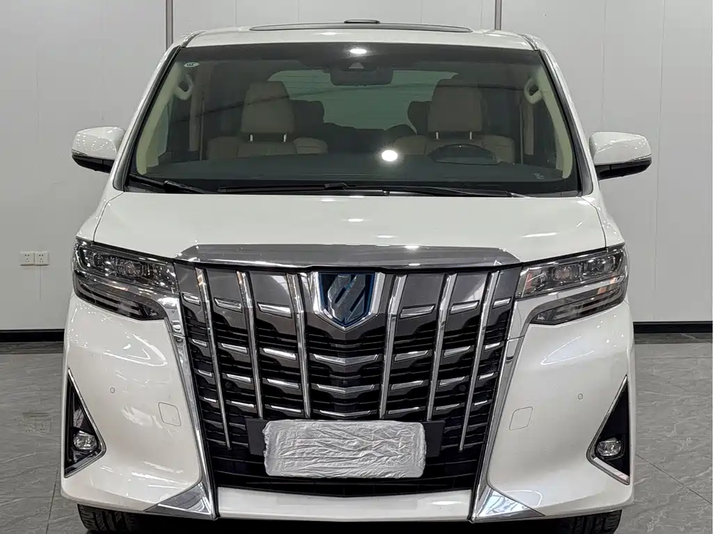 Toyota Alphard — миниатюра 2