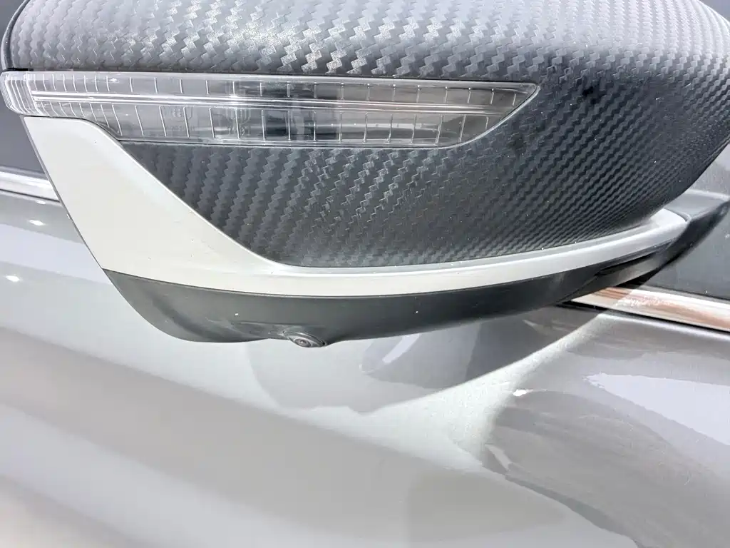 Geely Coolray 2021 — фото 13