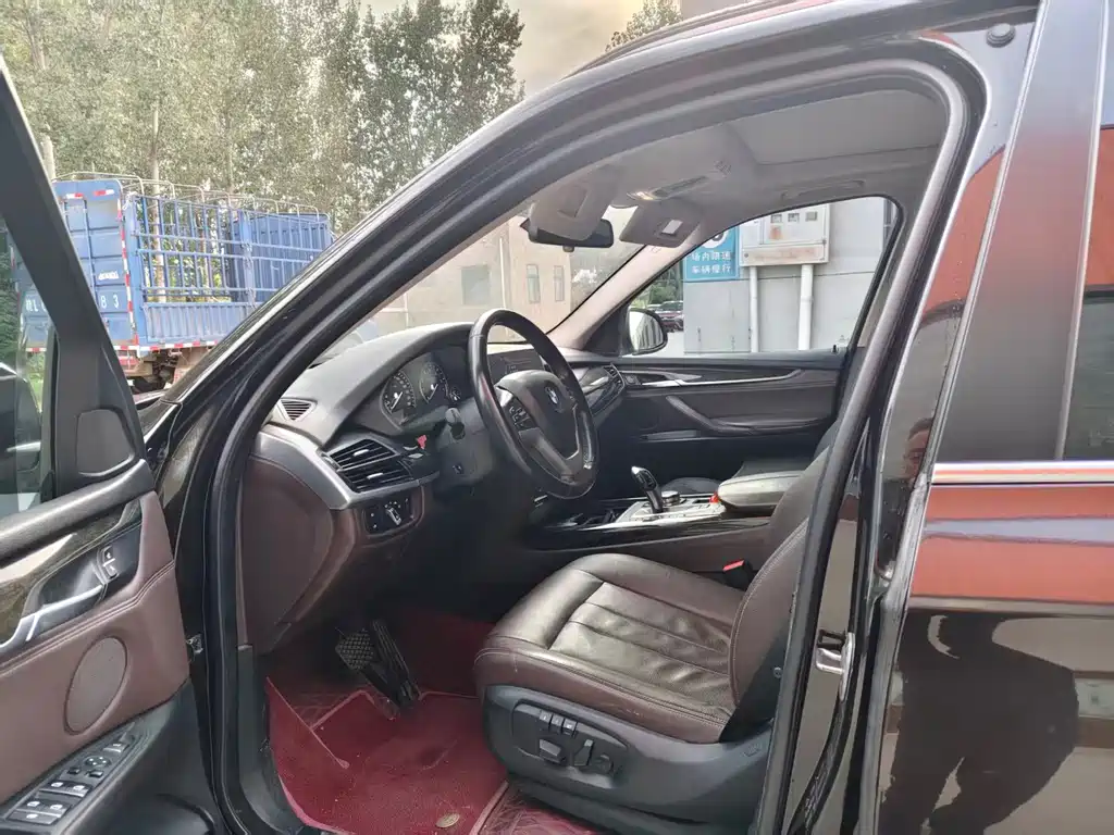 BMW X5 (Import) — миниатюра 3