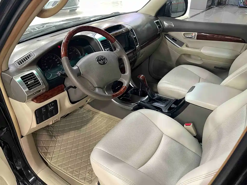 Toyota Land Cruiser Prado 2004 GX 2.7 AT