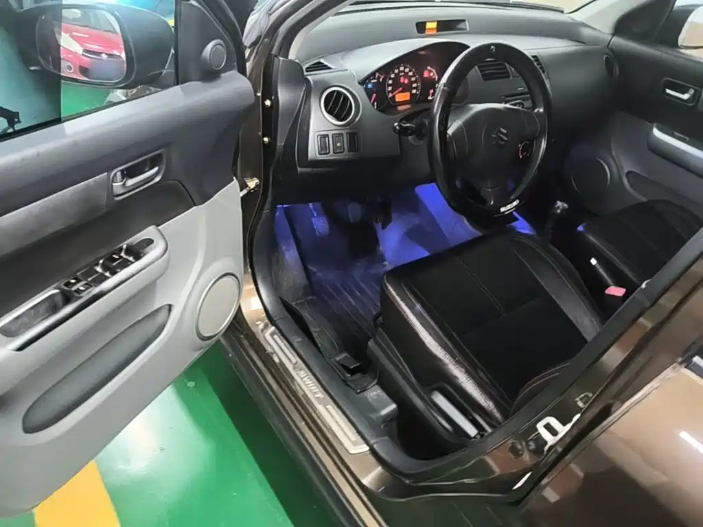 Suzuki Swift — миниатюра 9