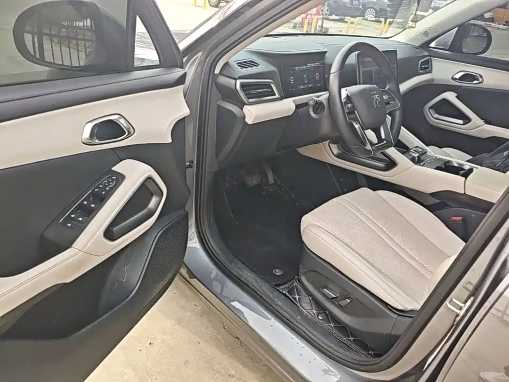 BYD Yuan UP — миниатюра 16