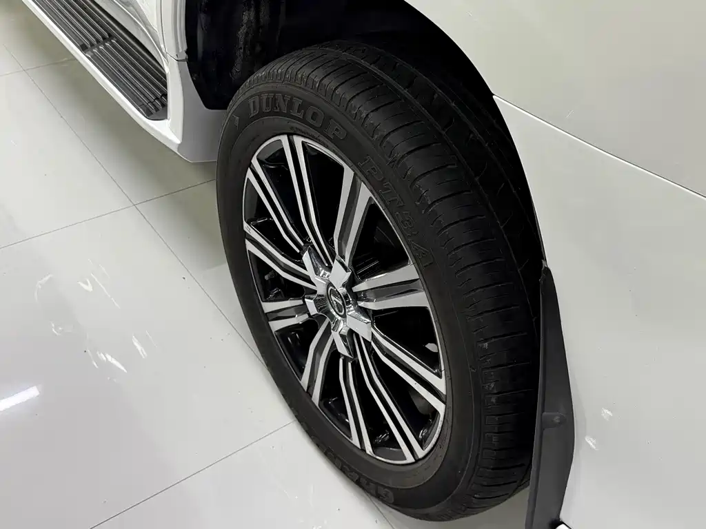 Lexus LX — миниатюра 15