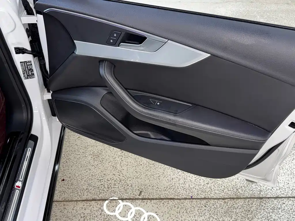 Audi A4L — миниатюра 21