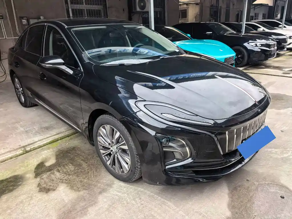 Hongqi Hongqi E-QM5 2022
