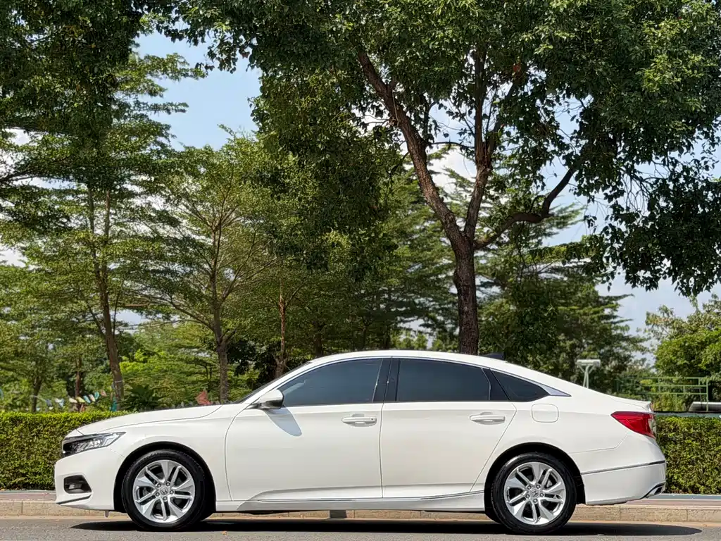 Honda Accord — миниатюра 7