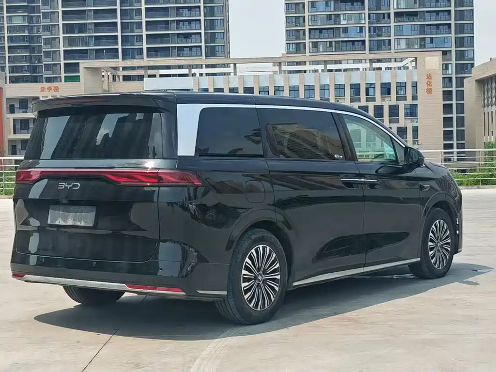 BYD Xia — миниатюра 9