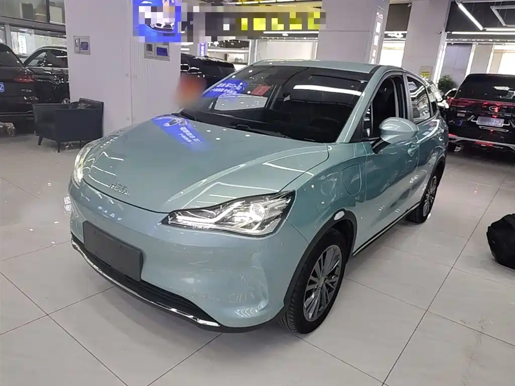 Neta Neta V 2022