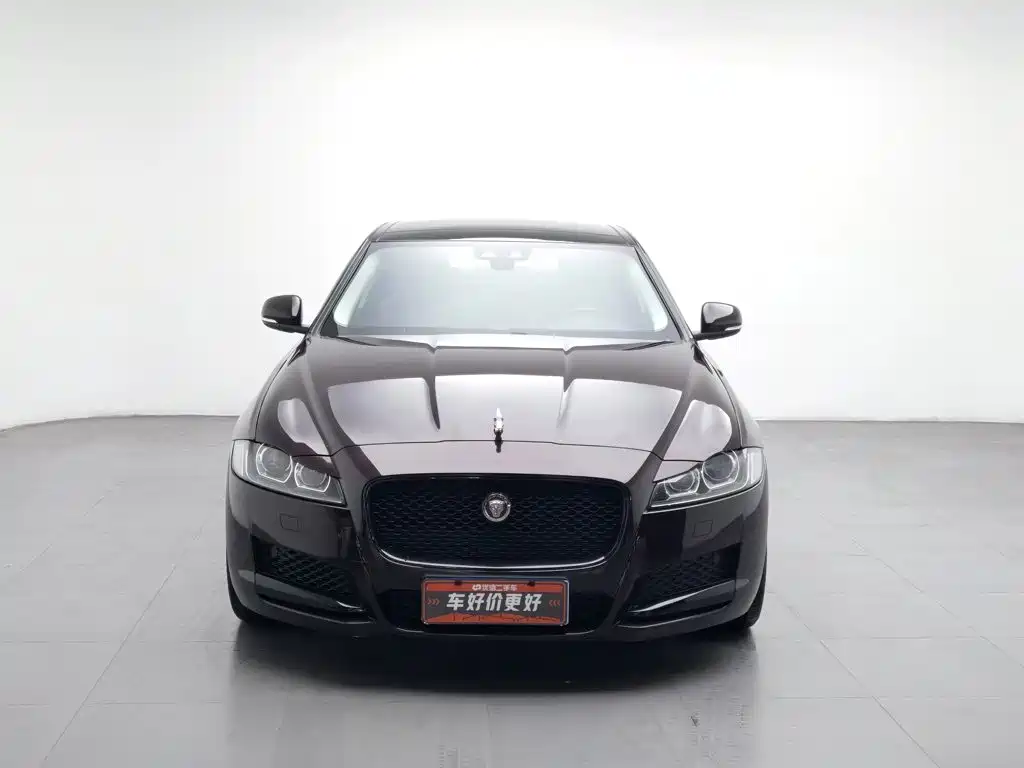 Jaguar XFL — миниатюра 3