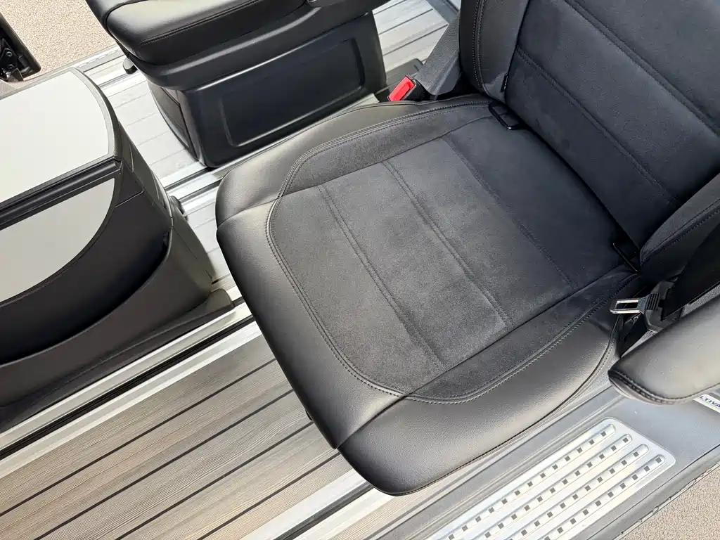 Volkswagen Multivan — миниатюра 18