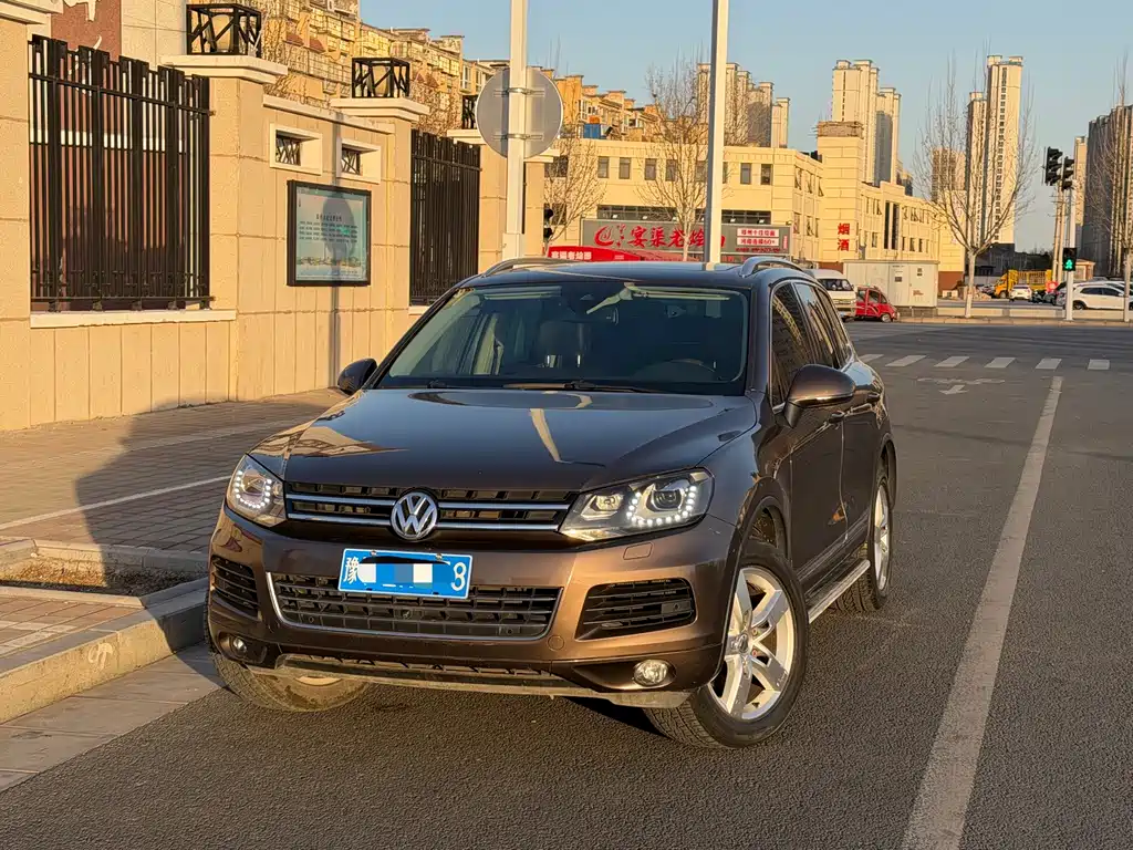 Volkswagen Touareg 2011 3.0TSI Luxury