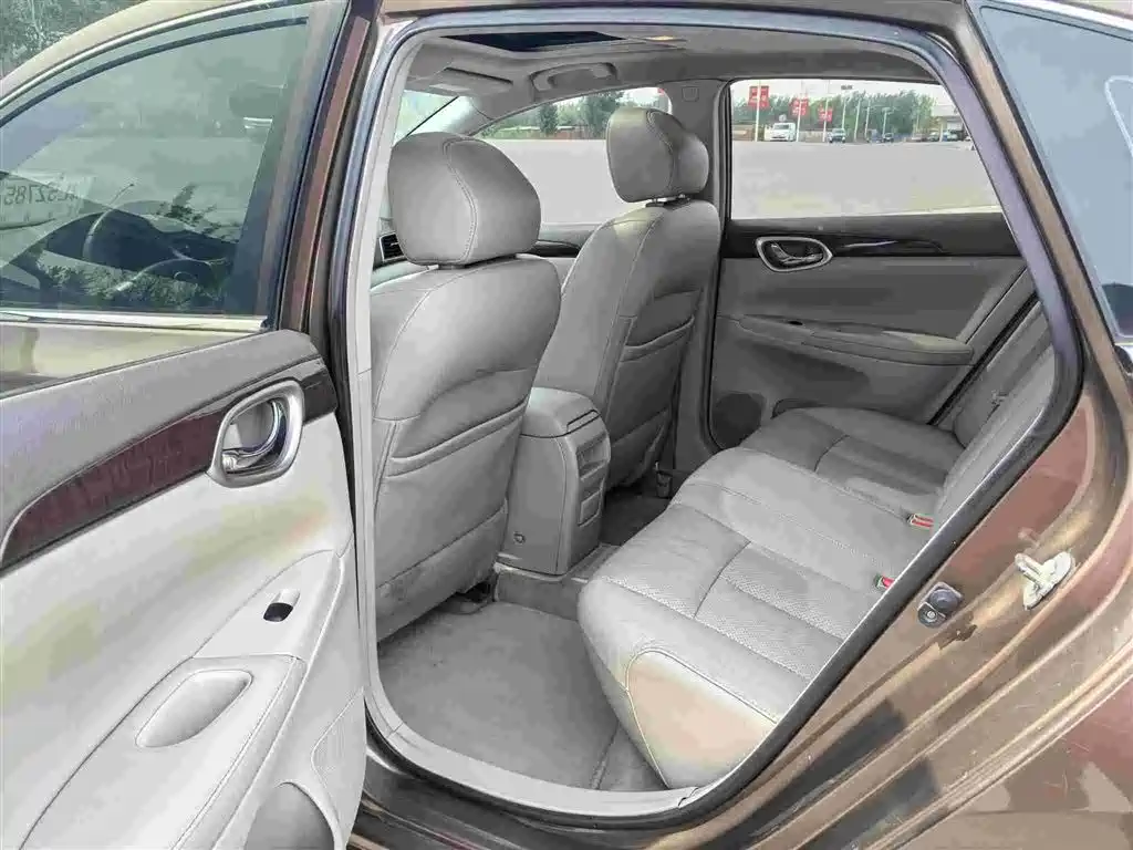 Nissan Sylphy 2012 1.6XL CVT Luxury