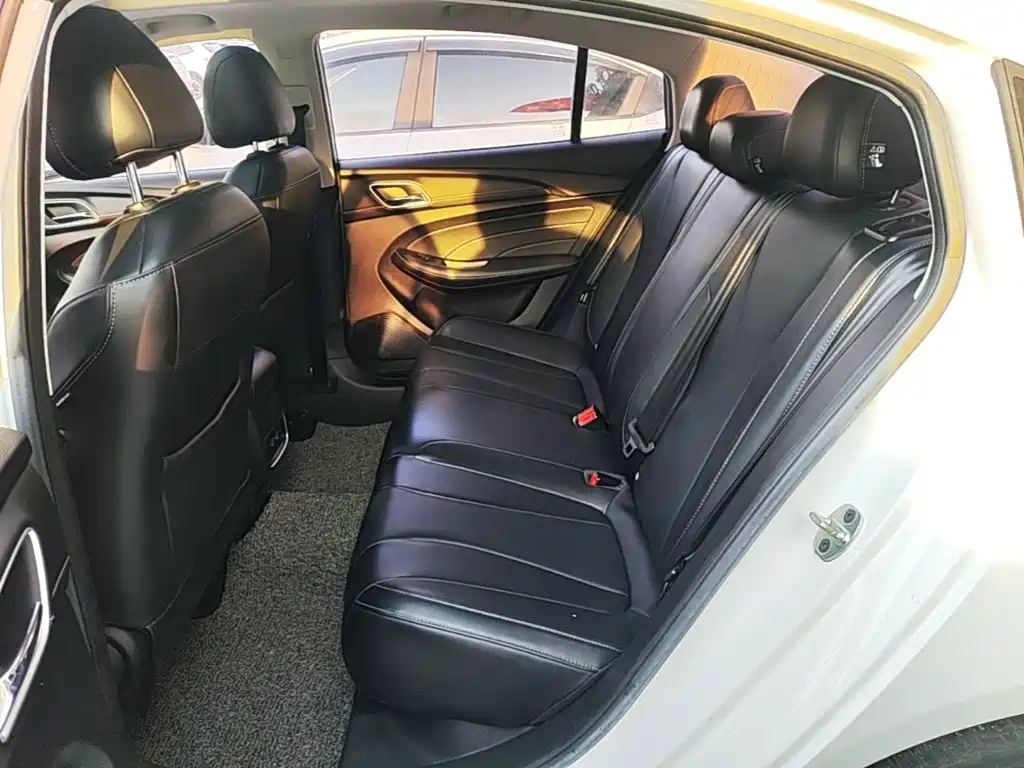Roewe i5 — миниатюра 17