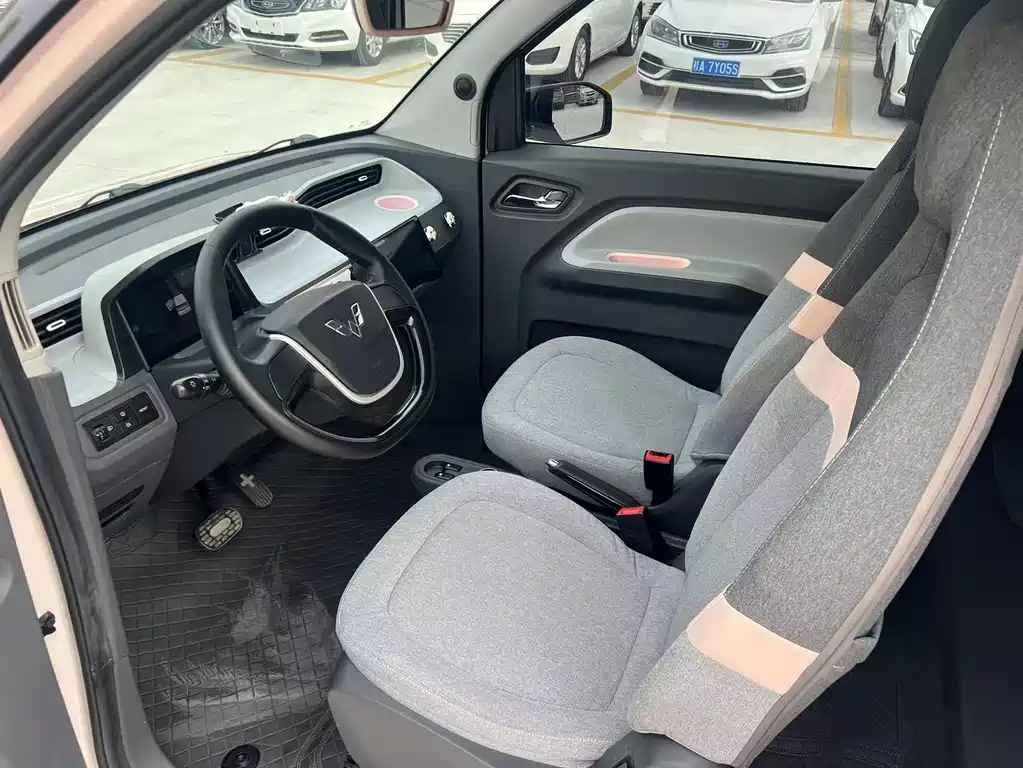 Wuling MINIEV — миниатюра 8