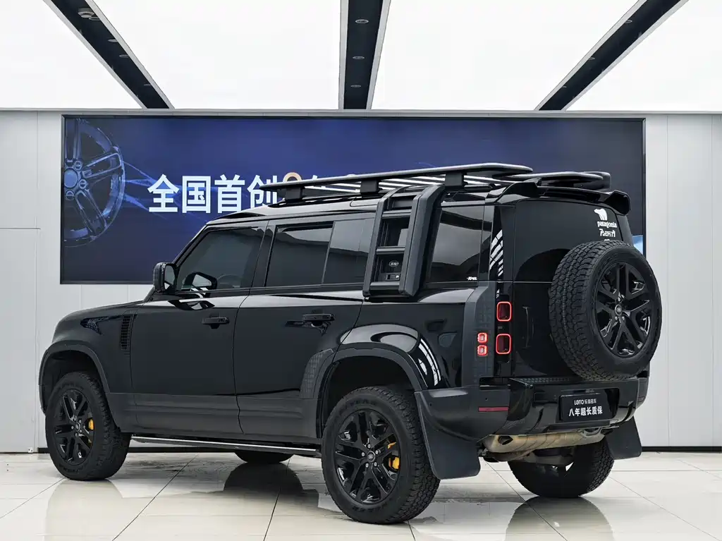 Land Rover Defender 2023 — фото 4