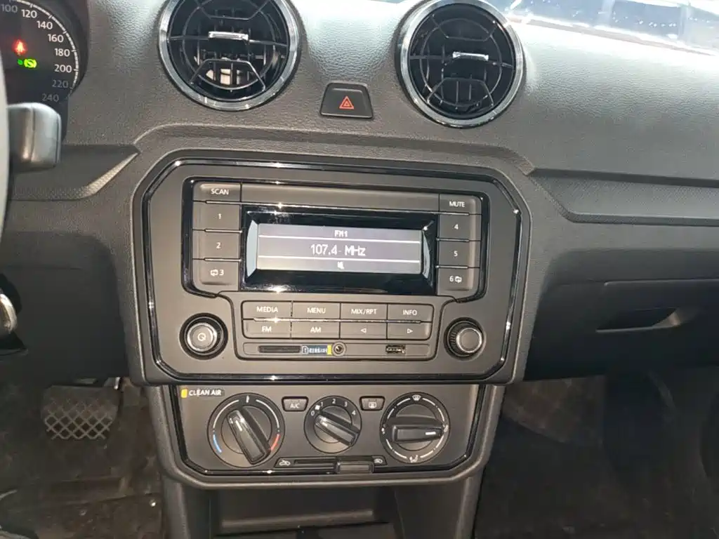 Jetta VA3 — миниатюра 13