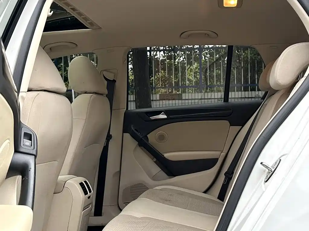 Volkswagen Golf — миниатюра 13