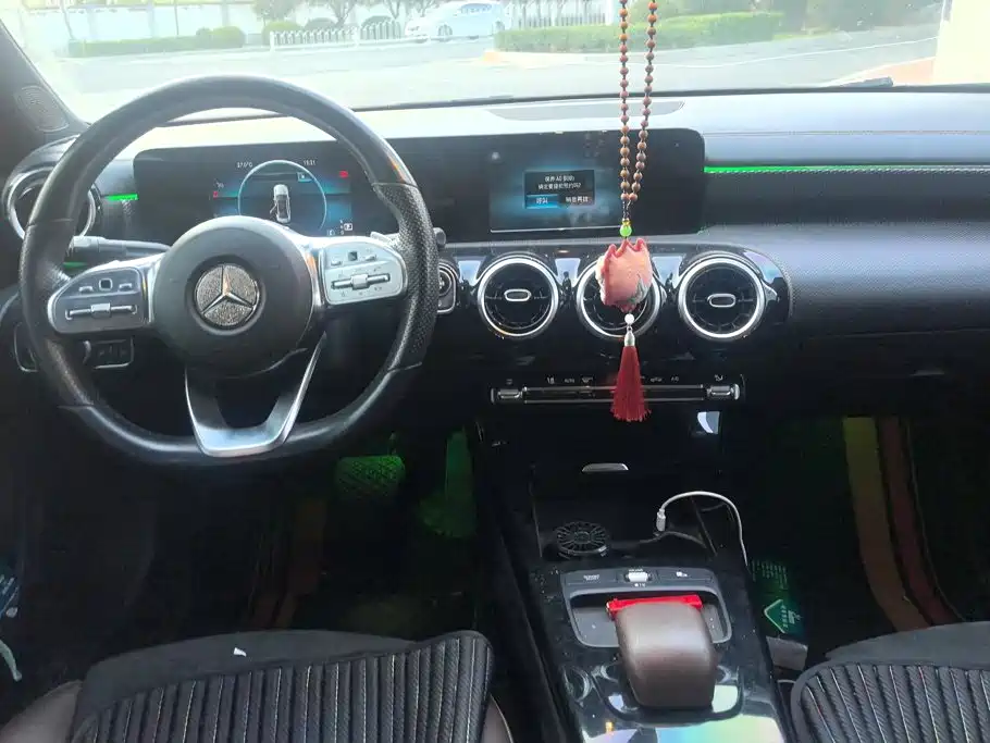 Mercedes-Benz A-Class — миниатюра 12