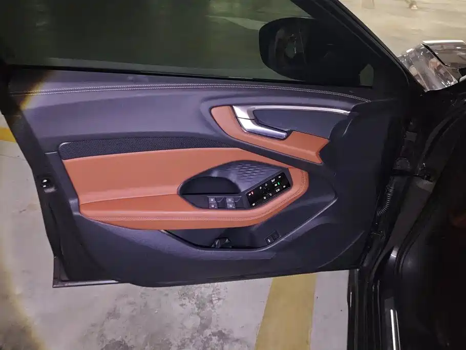 Audi Audi A5L — миниатюра 7