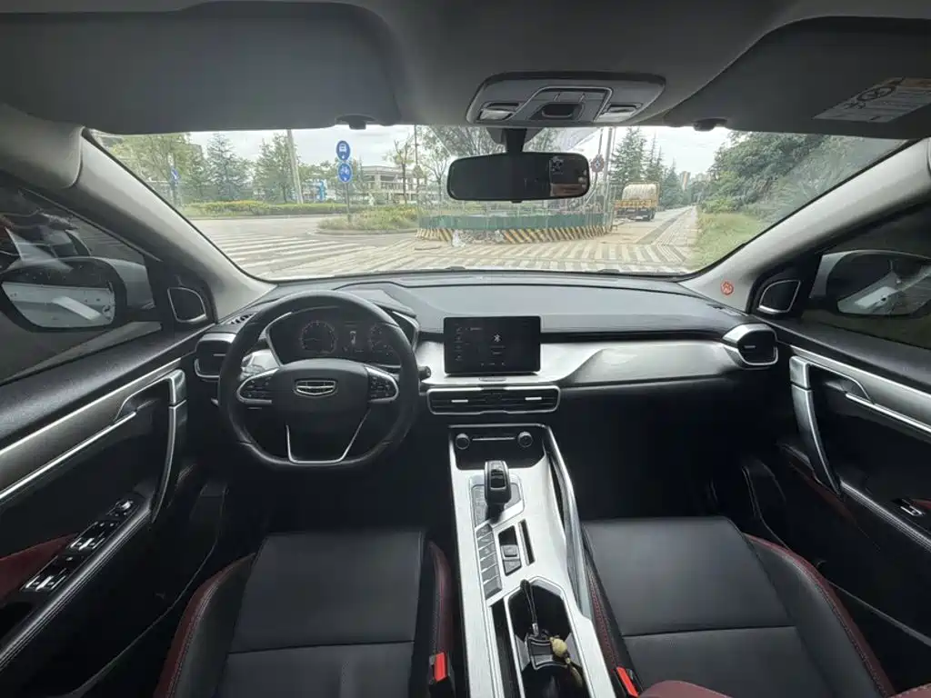 Geely Binyue — миниатюра 14