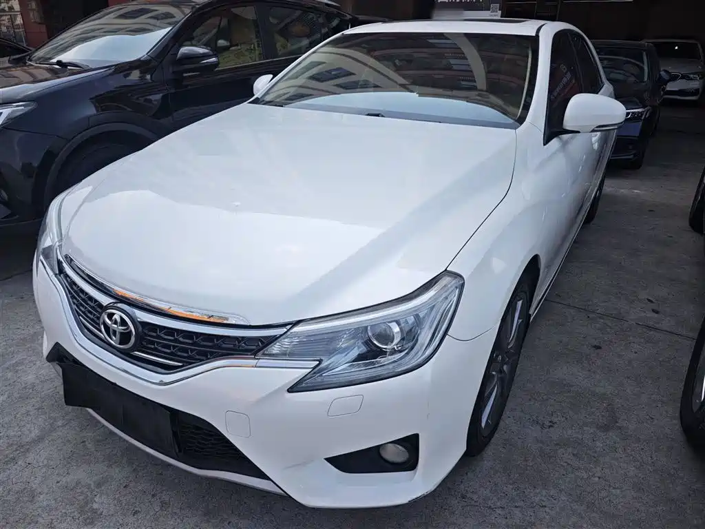 Купить Toyota Reiz