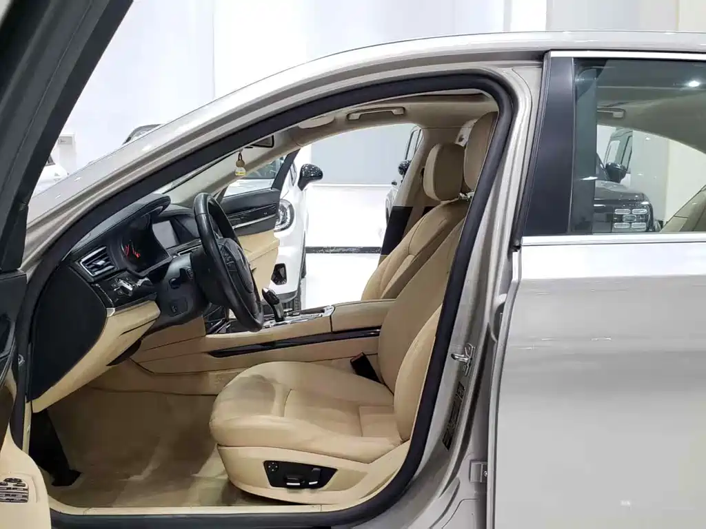 BMW 7 Series 7 2009 740Li Lead