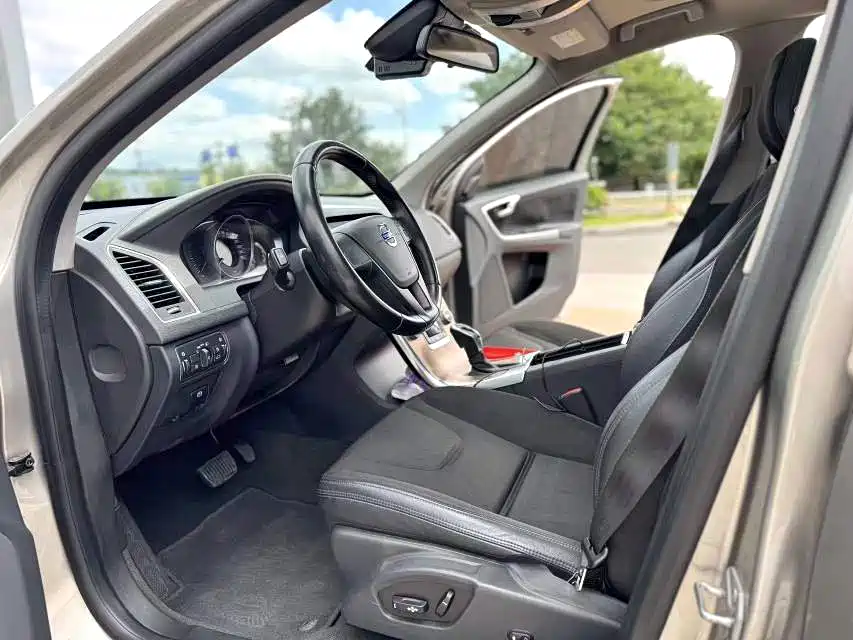 Volvo XC60 — миниатюра 4