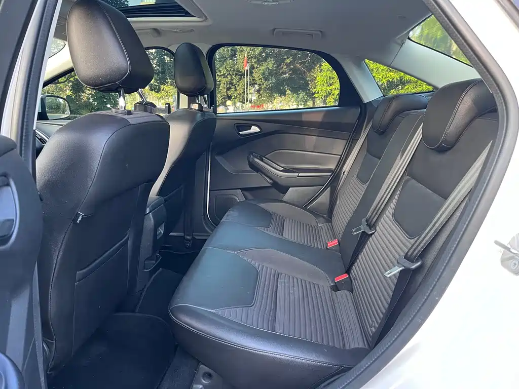 Ford Focus — миниатюра 10
