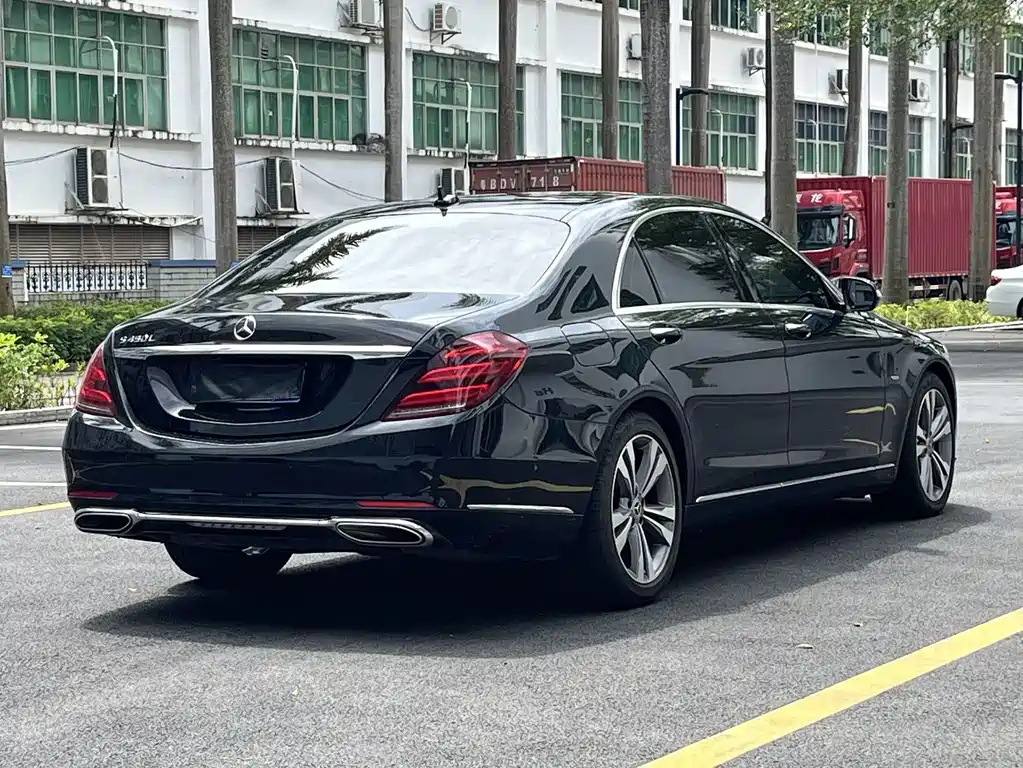 Mercedes-Benz S-Class — миниатюра 18