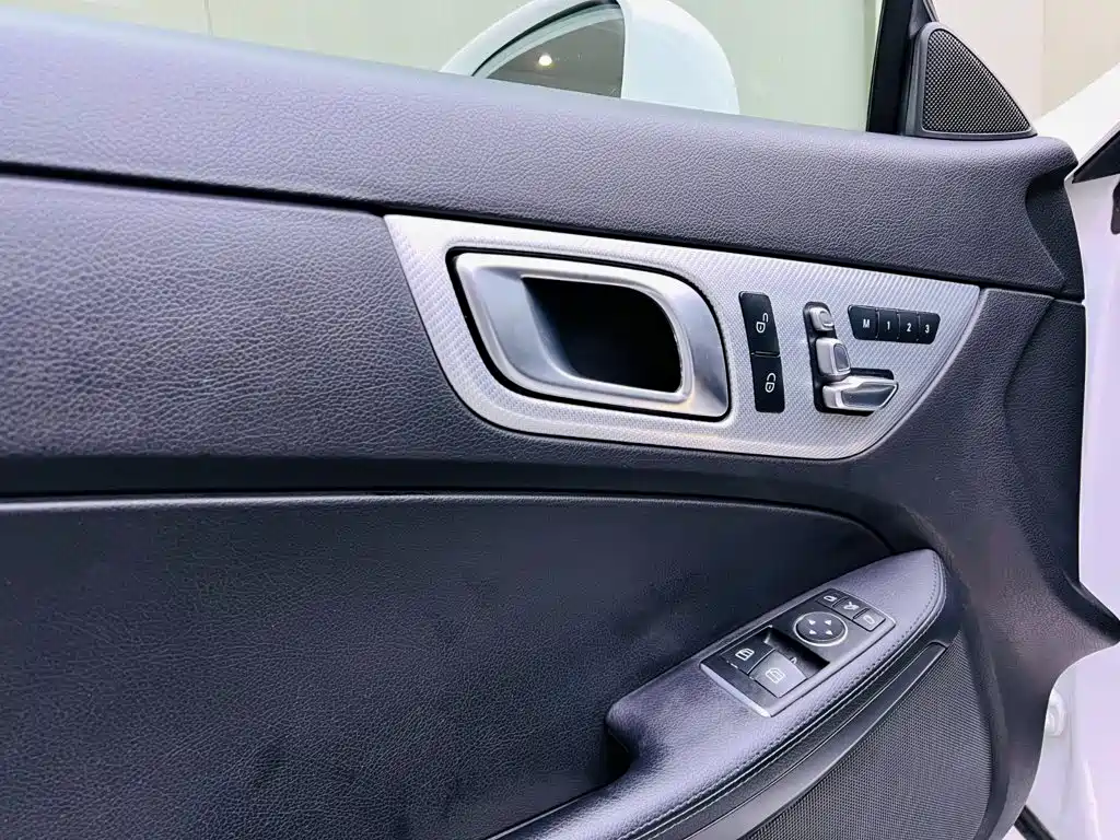 Mercedes-Benz SLC — миниатюра 11