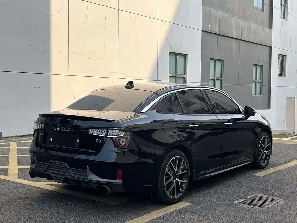 Lynk & Co 03 2018 1.5TD DCT Pro V