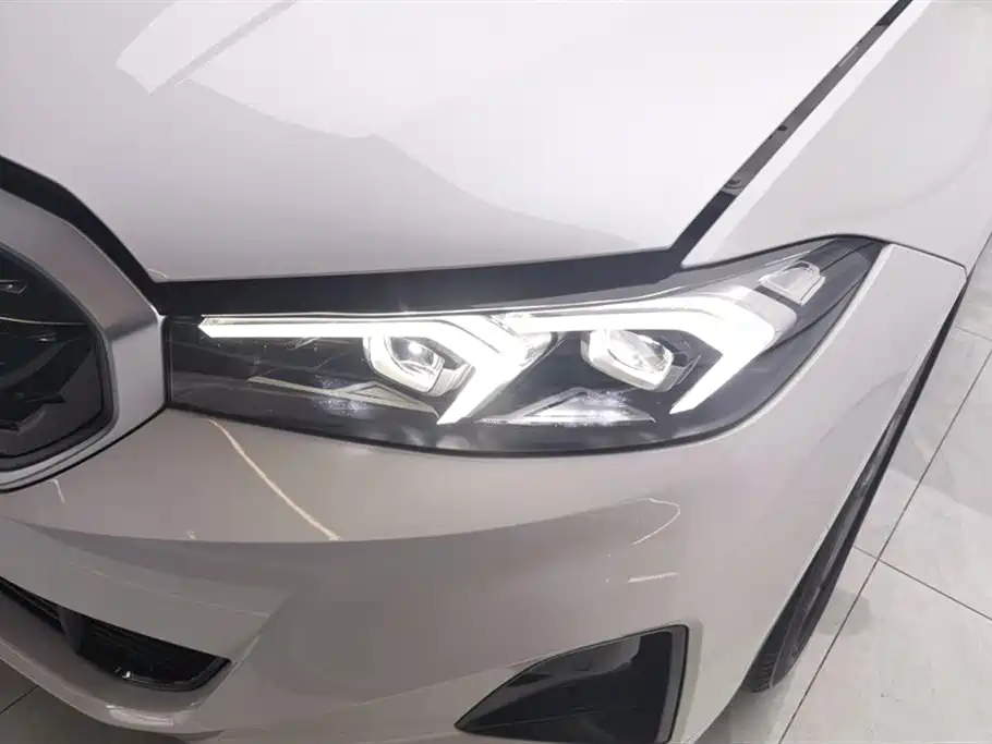 BMW i3 2022 eDrive 35 L