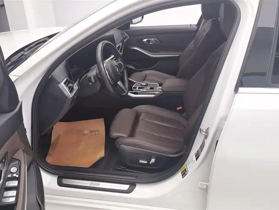 BMW i3 2022 eDrive 35 L