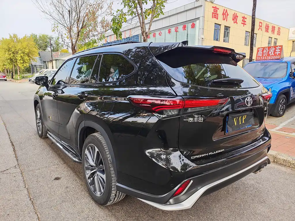Toyota Crown Kluger — миниатюра 8