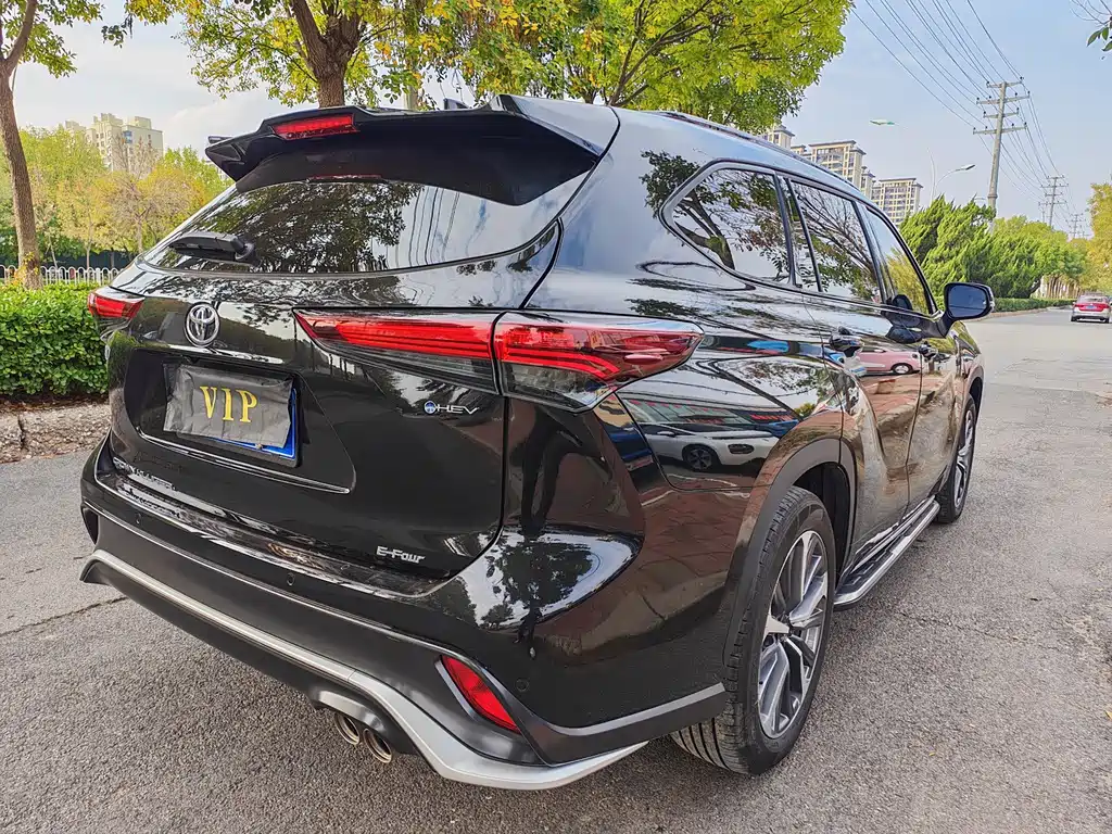 Toyota Crown Kluger — миниатюра 9