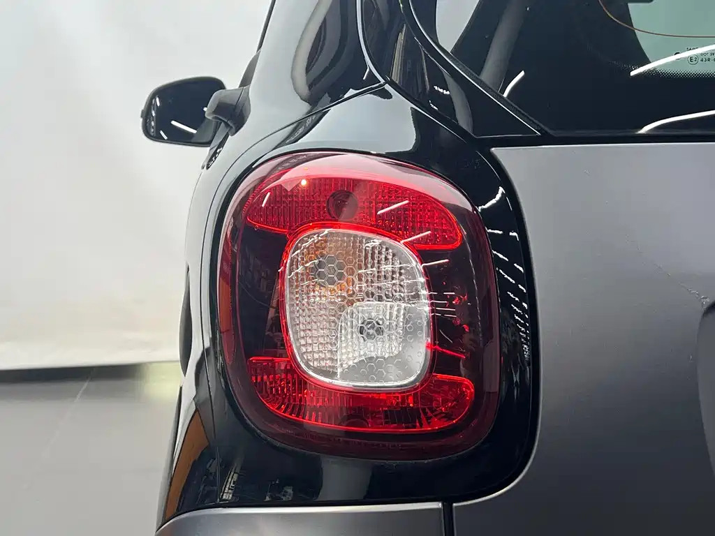smart Smart Fortwo — миниатюра 9