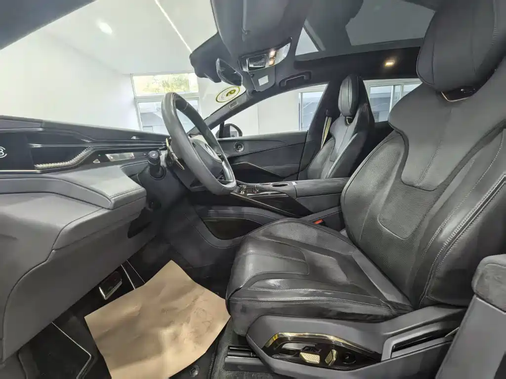 LOTUS SPORTS CAR ELETRE