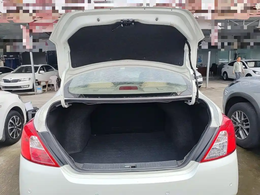 Nissan Sunny — миниатюра 19