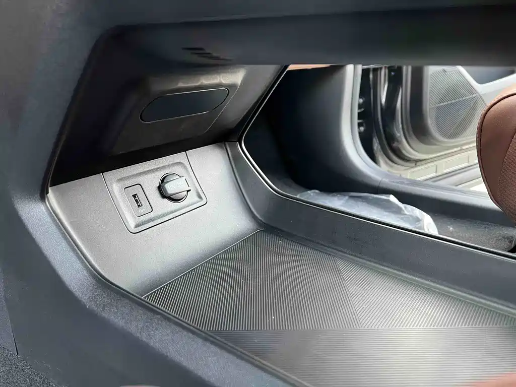 CHANGAN UNI Z NEW ENERGY