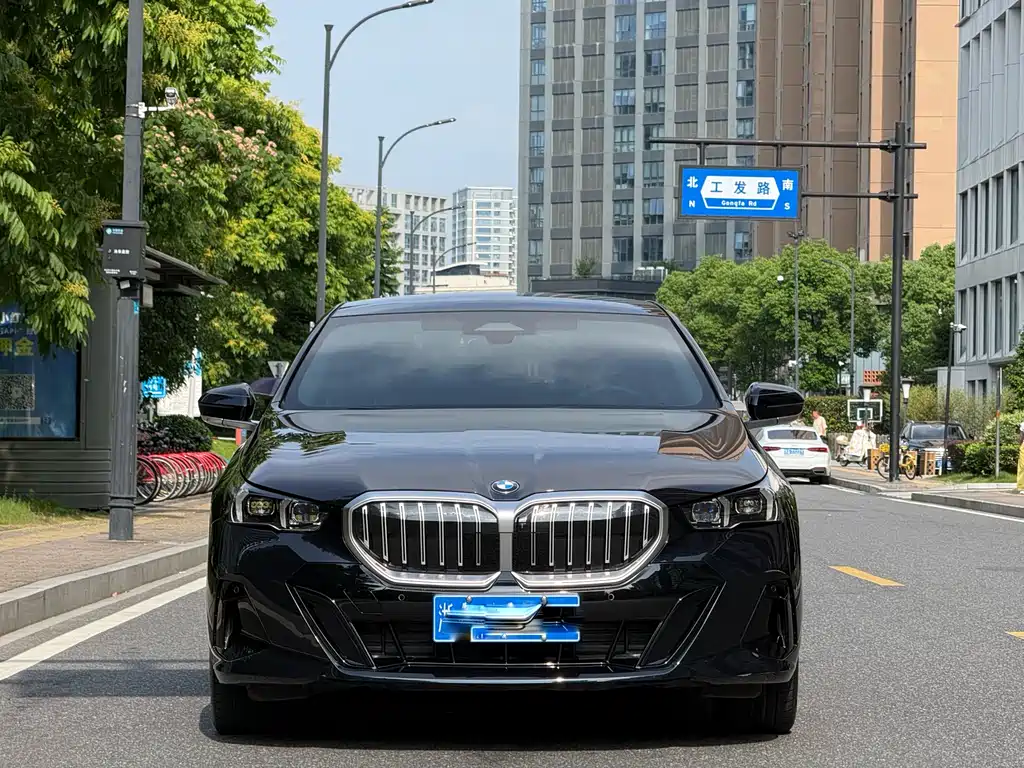 BMW 5 Series 5 2025 530Li Lead M Sport